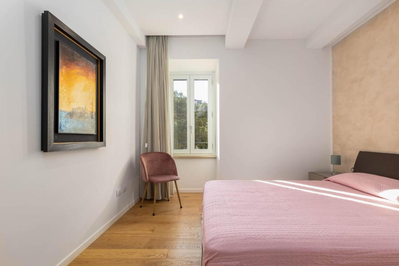 Siena Historic Center Stylish Flat With Balcony! Apartment Exterior photo