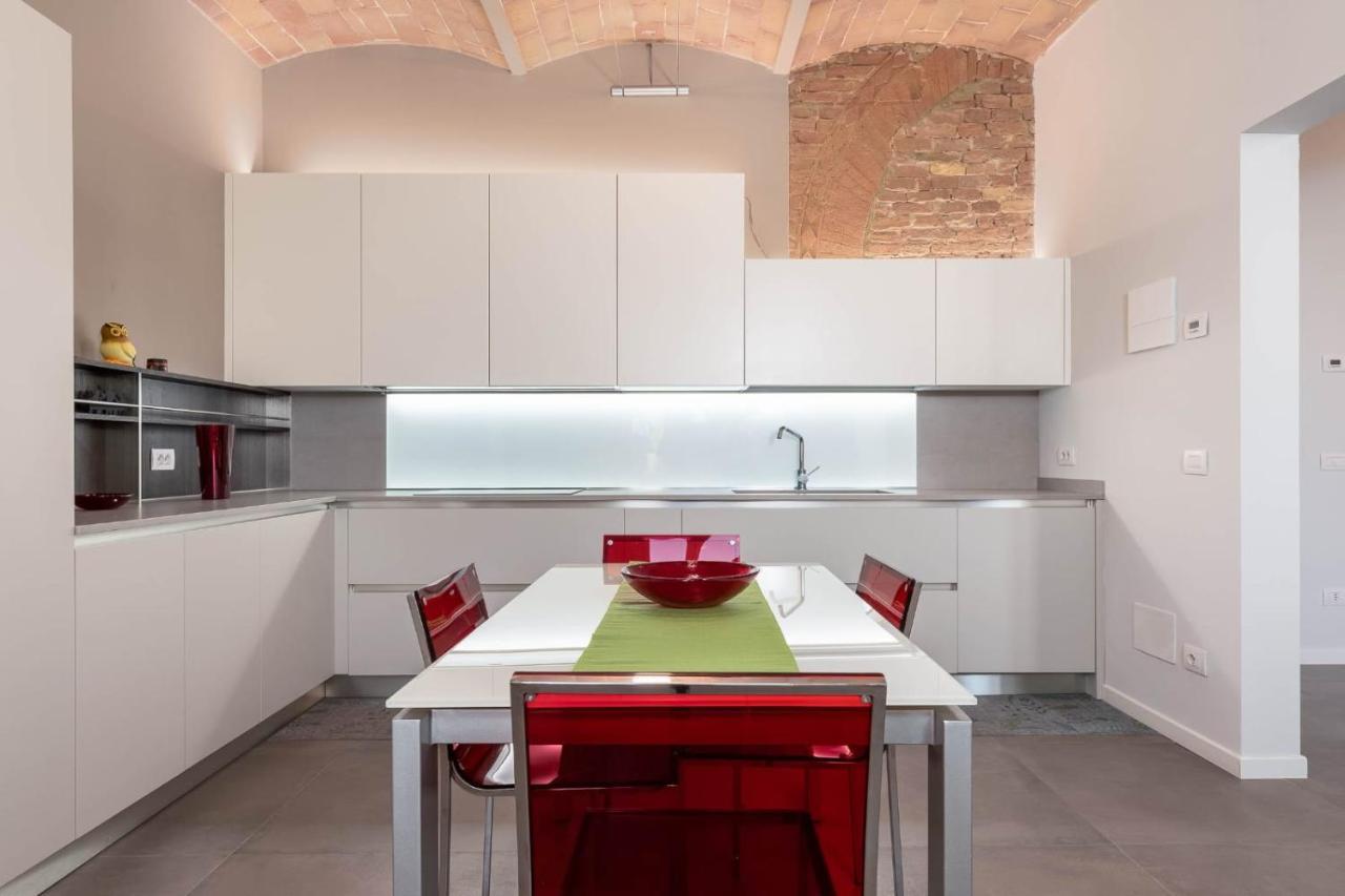 Siena Historic Center Stylish Flat With Balcony! Apartment Exterior photo