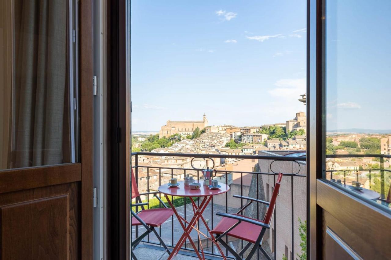 Siena Historic Center Stylish Flat With Balcony! Apartment Exterior photo